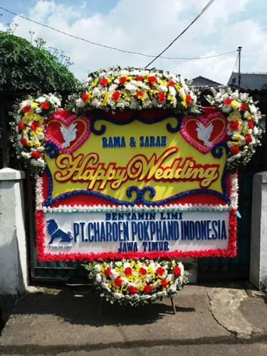 Karangan Bunga Pernikahan  di Simeulue